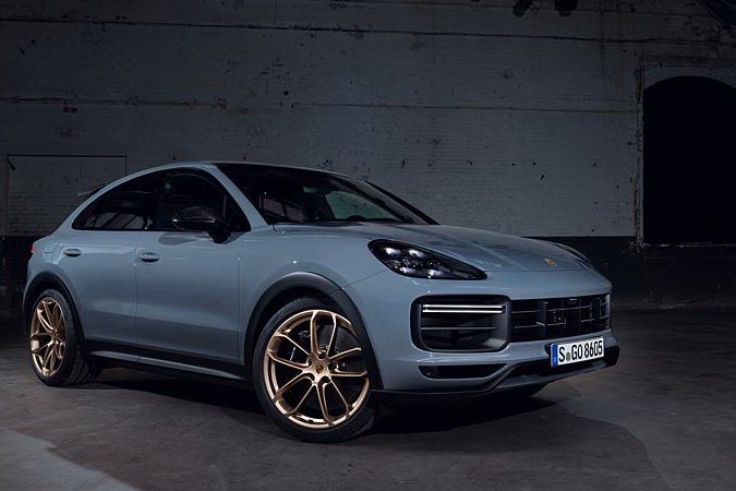 New Sporting Hero from Porsche: The Cayenne Turbo GT