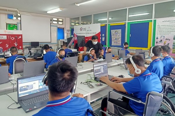ดีป้า จับมือ 6 สถาบันการศึกษาพัฒนาสื่อการสอน “โลกแห่งอุปกรณ์อัจฉริยะ” ดีป้า จับมือ 6 สถาบันการศึกษาพัฒนาสื่อการสอน “โลกแห่งอุปกรณ์อัจฉริยะ”